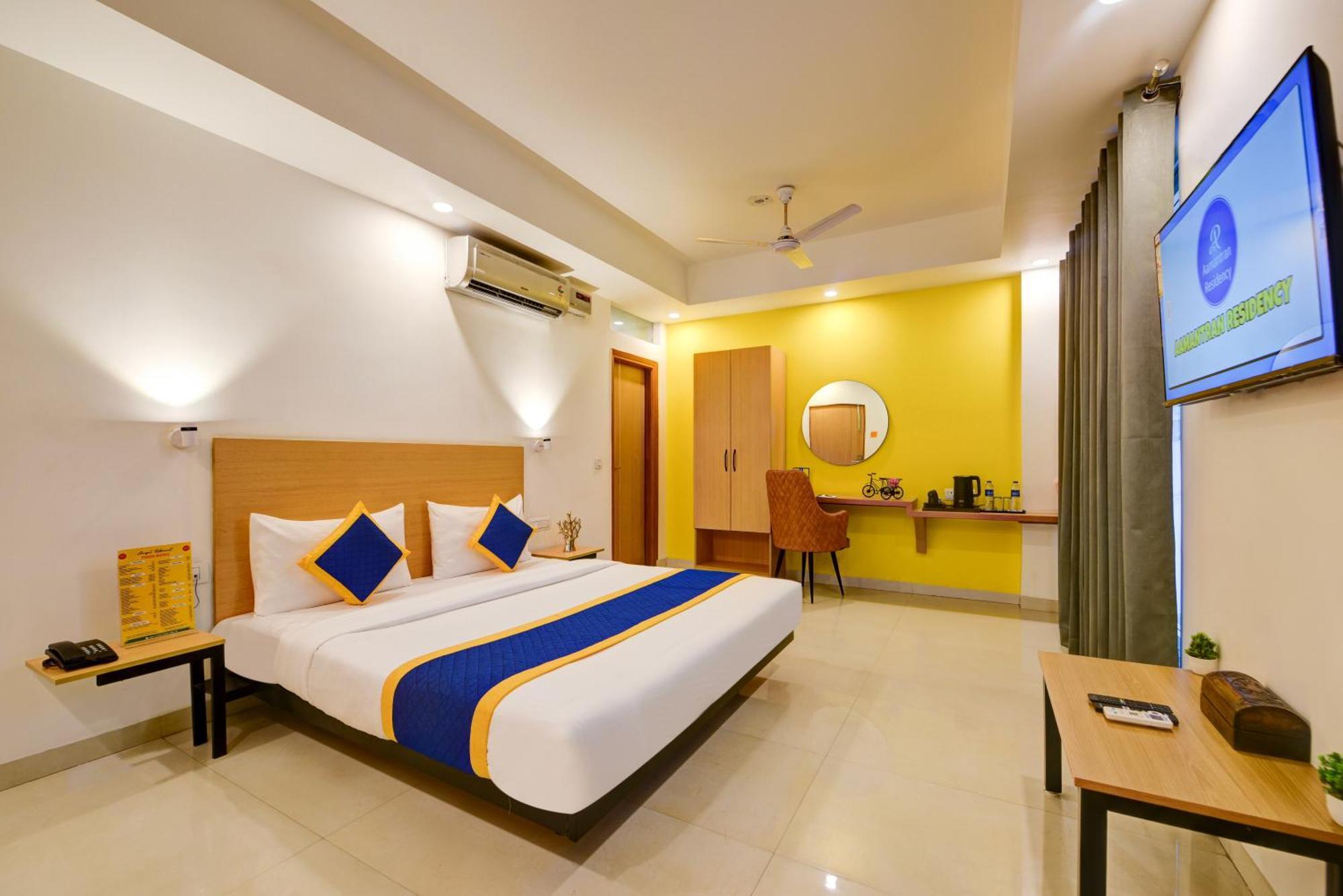 Aamantran Residency Hotel, Sohna Road, Sector 49, Gurugram Gurgaon Exterior photo