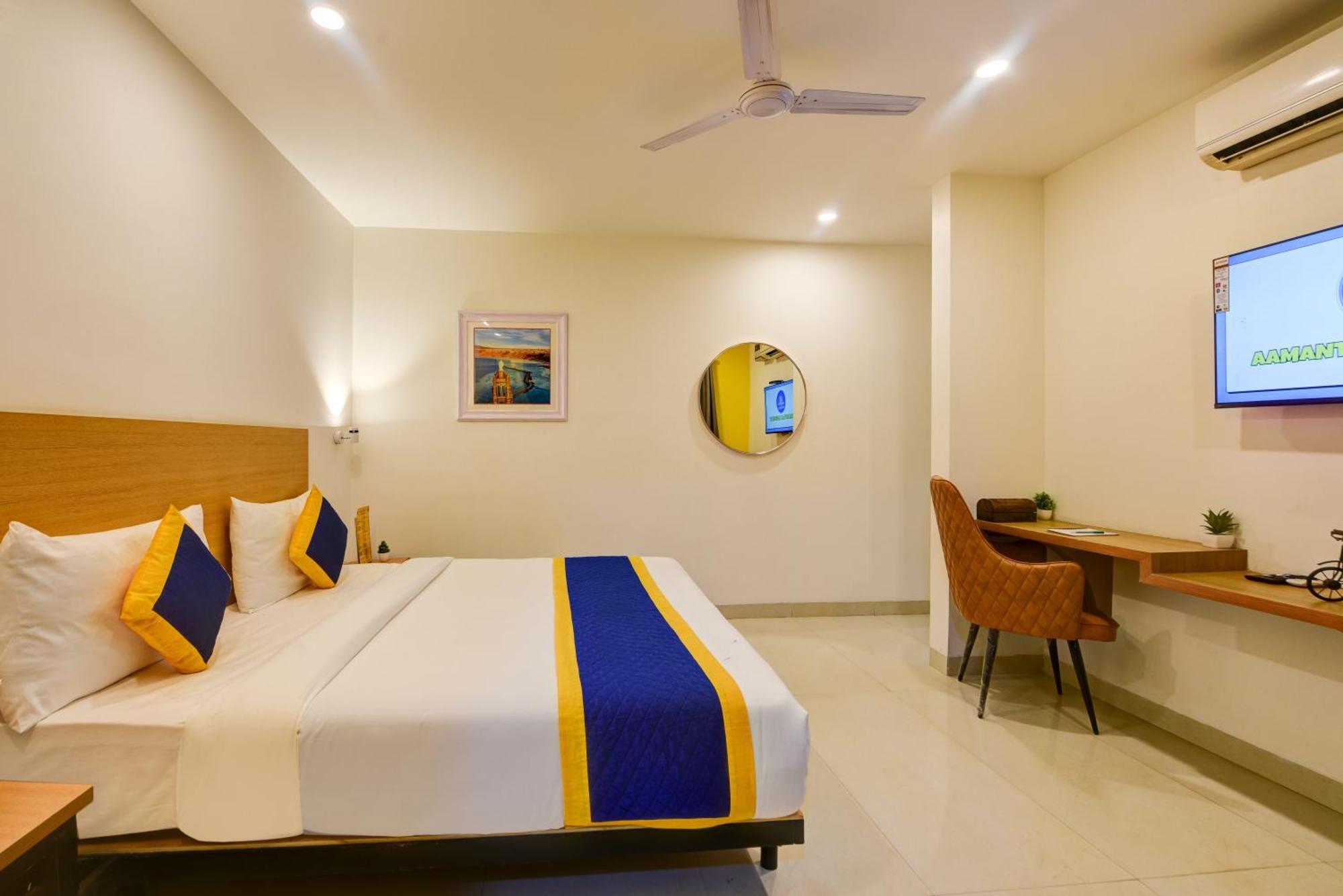 Aamantran Residency Hotel, Sohna Road, Sector 49, Gurugram Gurgaon Exterior photo